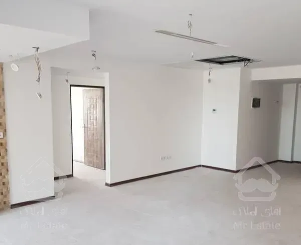 آپارتمان ۱۳۵متر(دریاچه چیتگر)