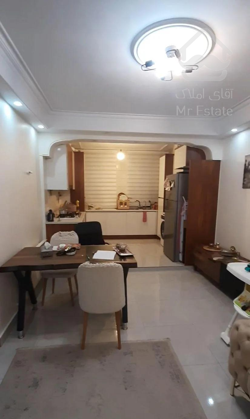 66 متر ، دو خواب ، طبقه آخر