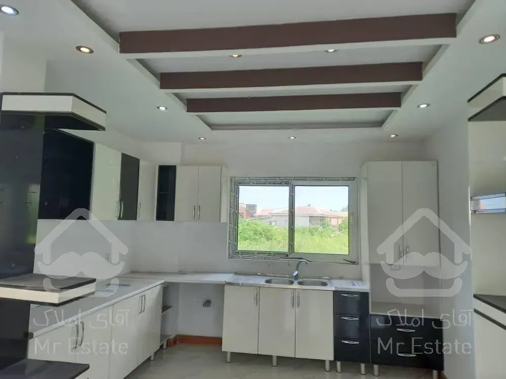 فروش ویلا ۲۵۰ متری