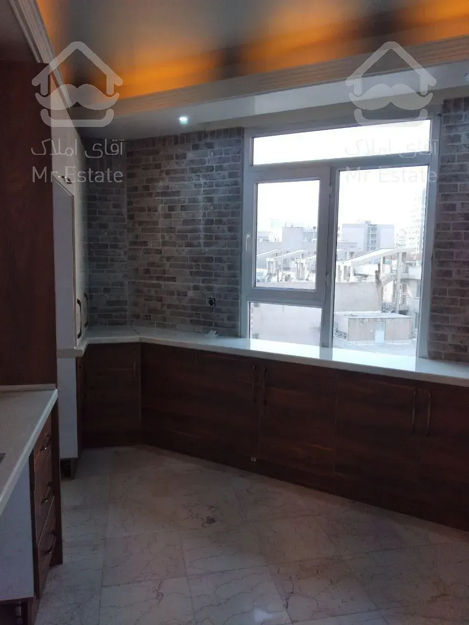 ۱۰۵متر سه خواب فول امکانات کم سن در پونک اشرفی اصفهانی