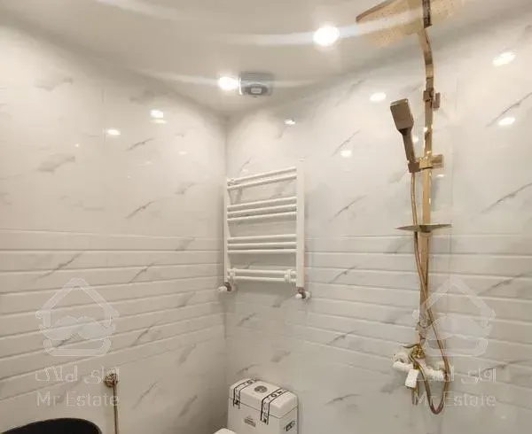 ۸۶متر/سالن پرده خور/تاپ لوکیشن/مالک شدیداً فروشنده