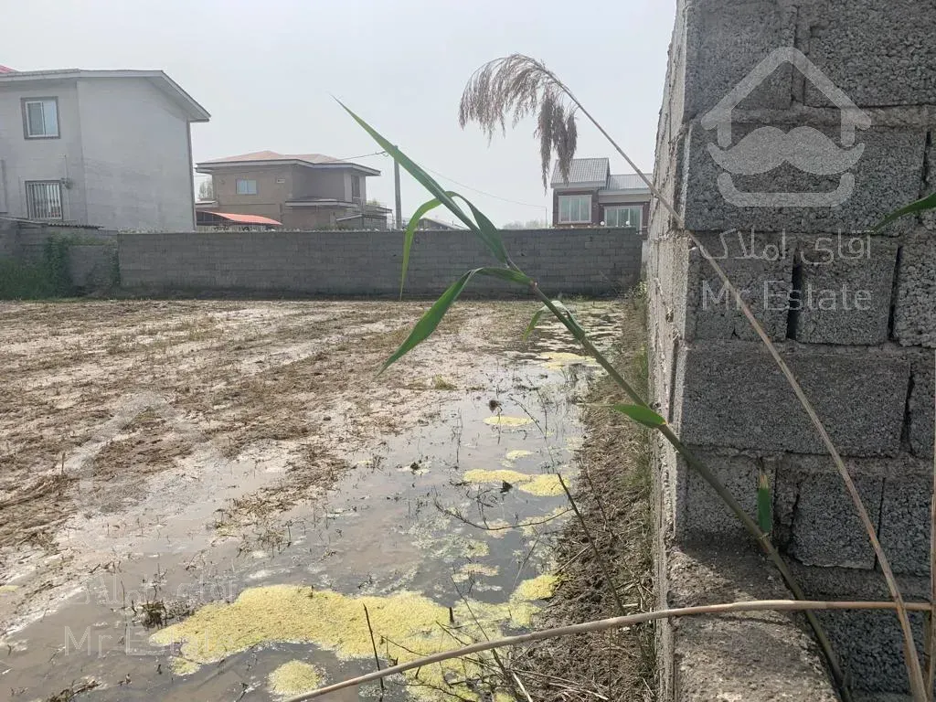 زمین مسکونی دارای سند منگوله دا ر