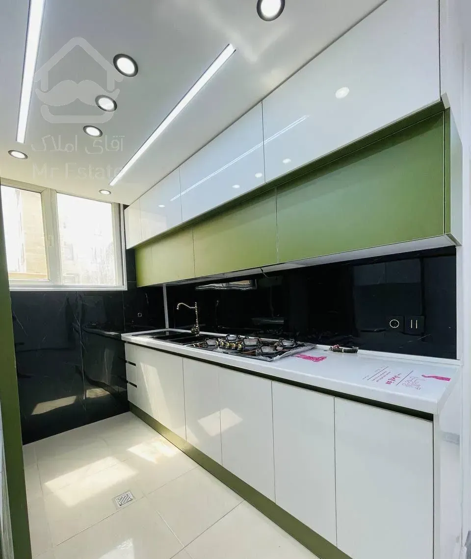 واحد ۱۲۰ متری /۲ خوابه /در آبشار تهران/سنددار