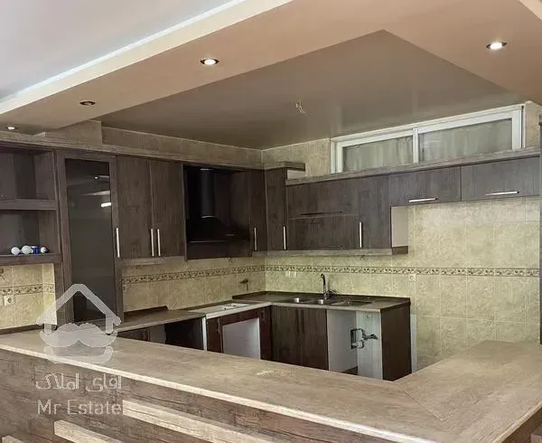 110 متر / 2 خواب / خ میر / حیاط اختصاصی