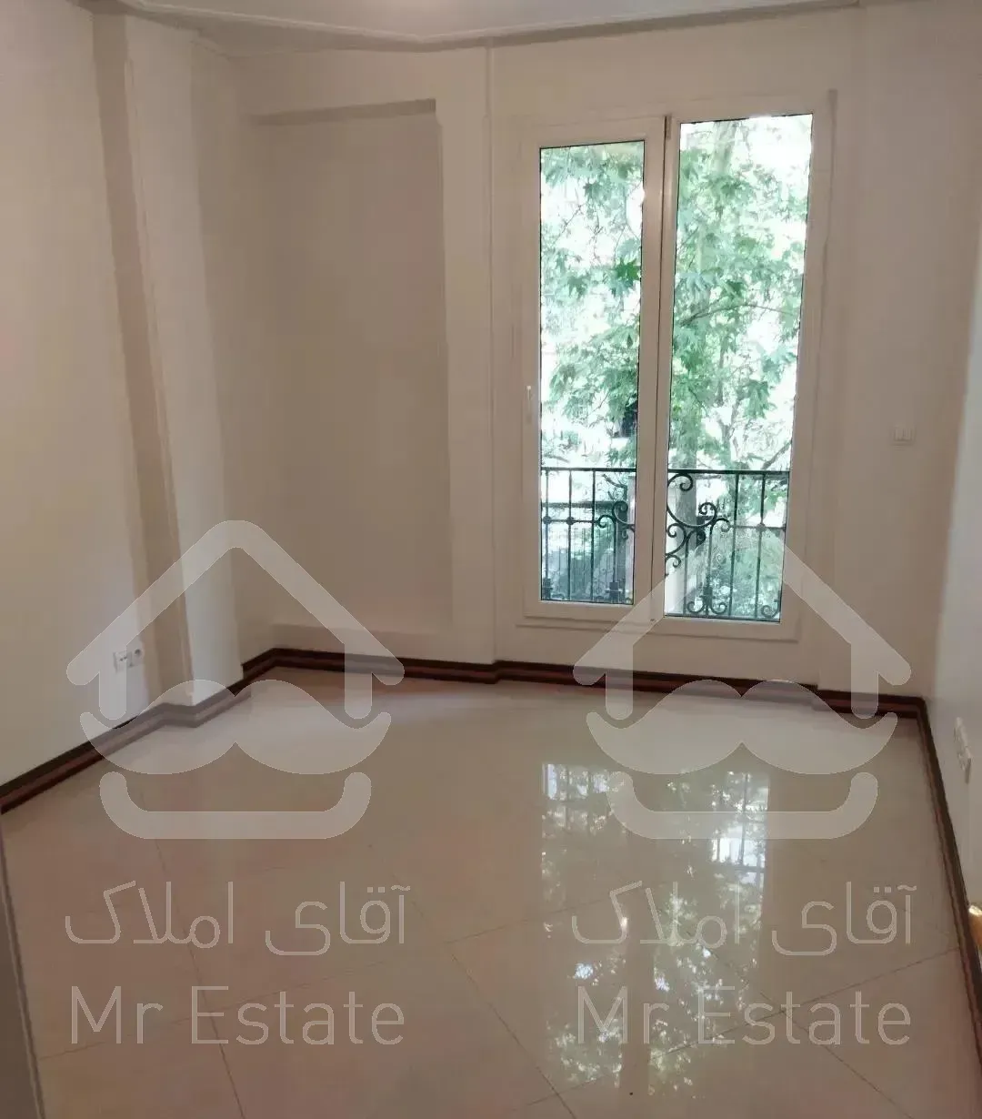 ۱۵۵ متر ۳ خوابه / کامرانیه / لابی و سرایدار مقیم