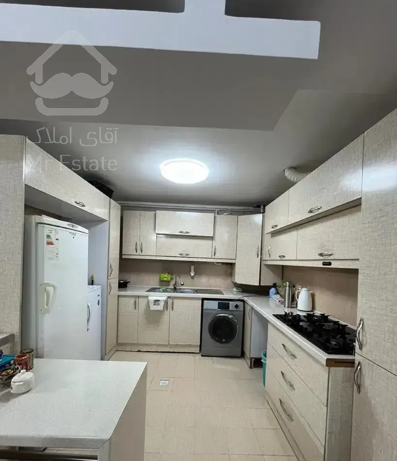 واحد ۸۰ متری ۲ خواب بلوار جمهوری خیابان هلال احمر