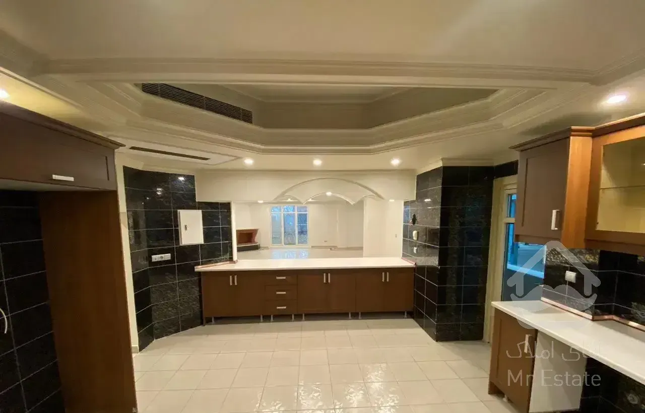 الهیه ۲۰۰متر ۳خواب دسترسی به ولیعصر و زعفرانیه