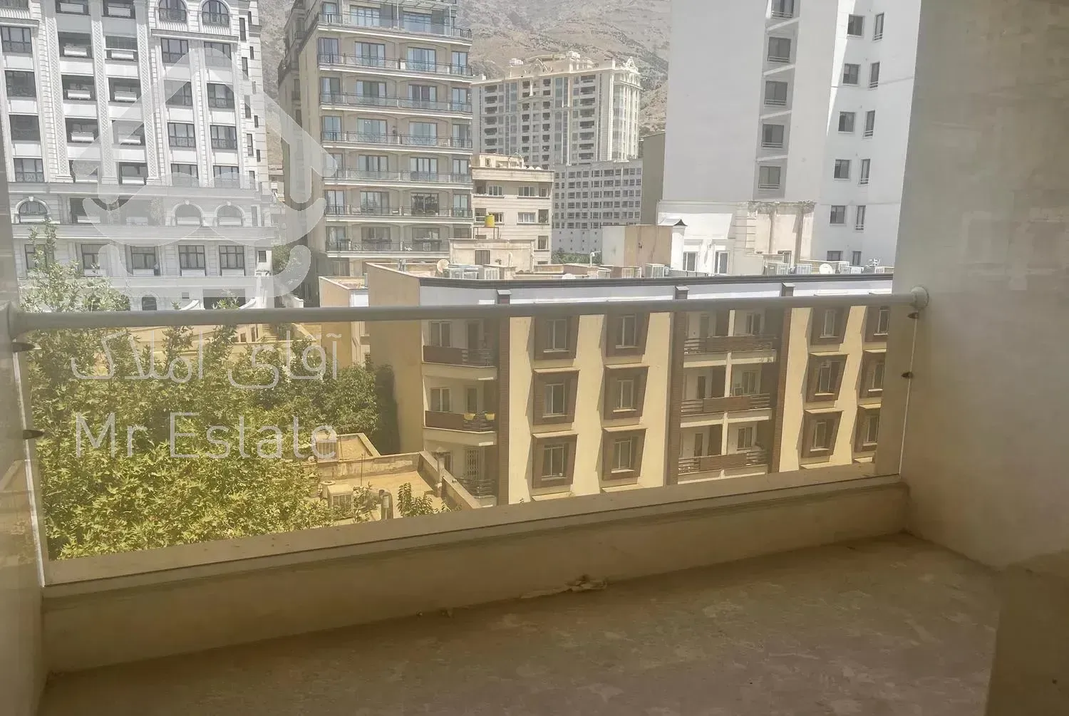 ۲۴۵ متر در ولنجک چشم انداز کوهستان