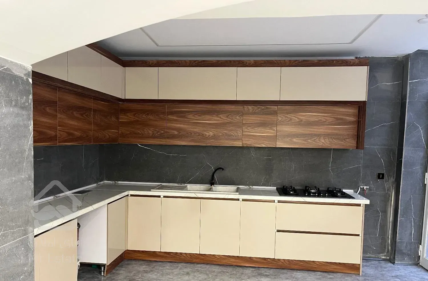 آپارتمان توانیر 160متر/3خوابه