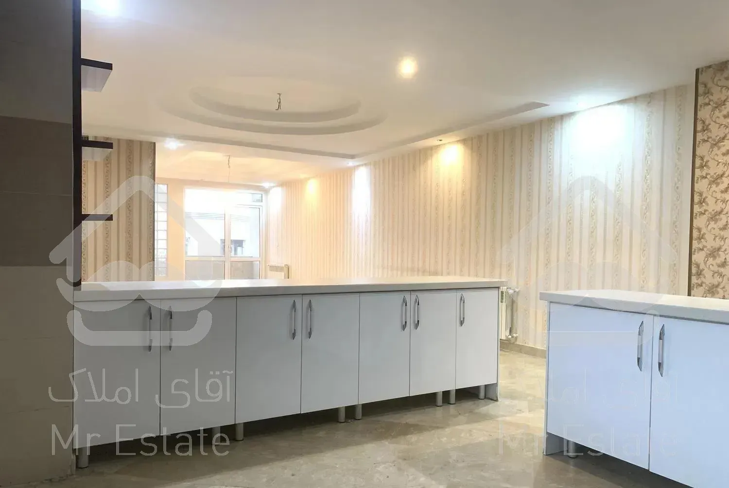 سازمان آب ۱۳۵ متر سه خواب دو پارکینگ رهن کامل