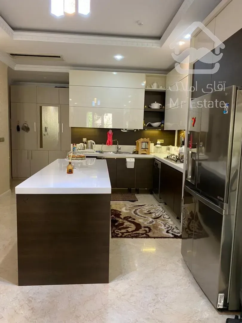 خرید آپارتمان 103 متری آجودانیه