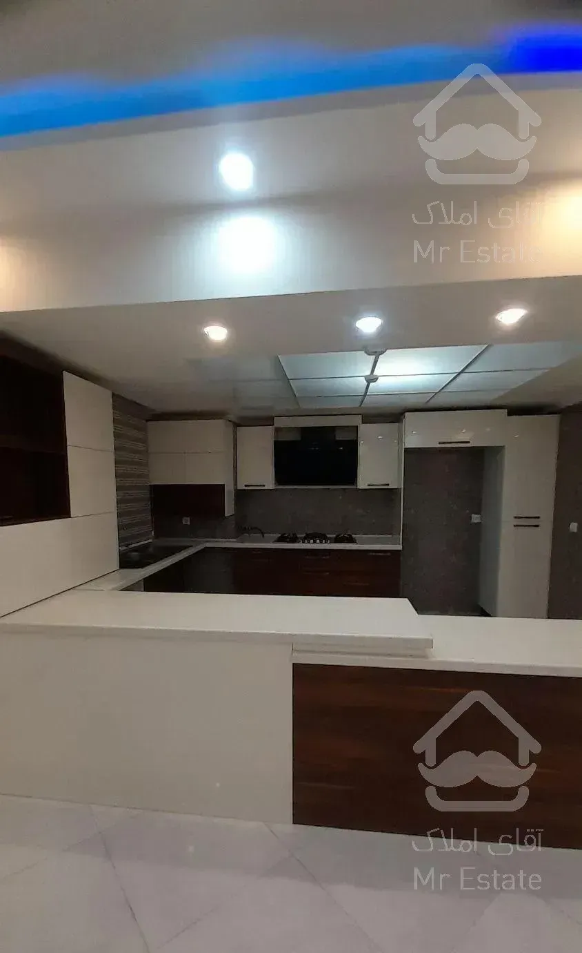 *شهرک چشمه ۱۲۲متر فول بدون مشرف ویوباز برج*