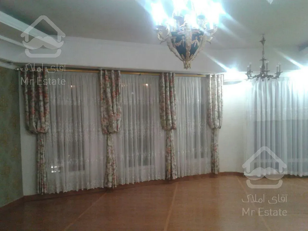 آپارتمان ۱۳۲ متری سعادت آباد