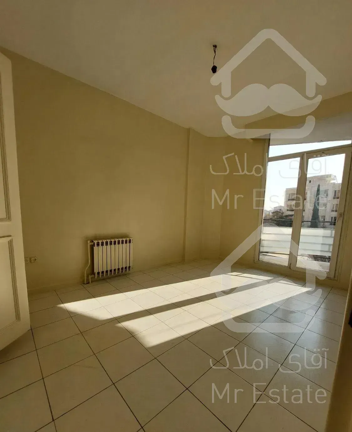 آپارتمان ۱۳۰ متر سه خواب فول بازسازی