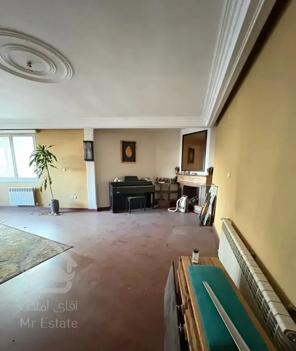 آپارتمان ۱۴۰متری تک واحدی مناسب بازسازی در درکه