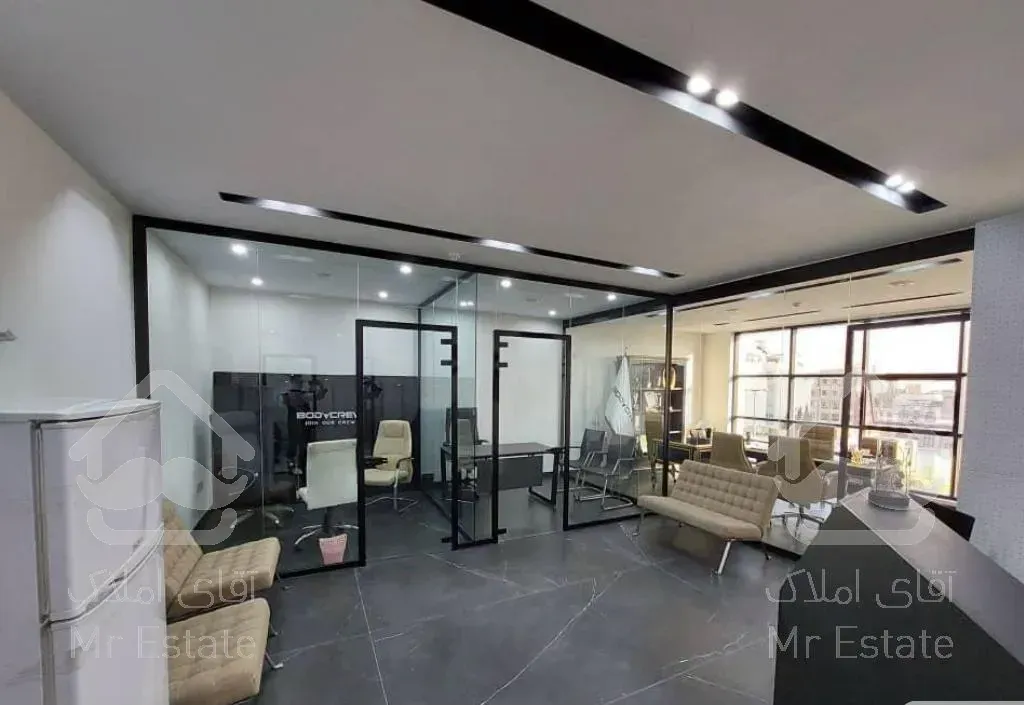 ۸۶ متر موقعیت اداری در مجتمع اداری