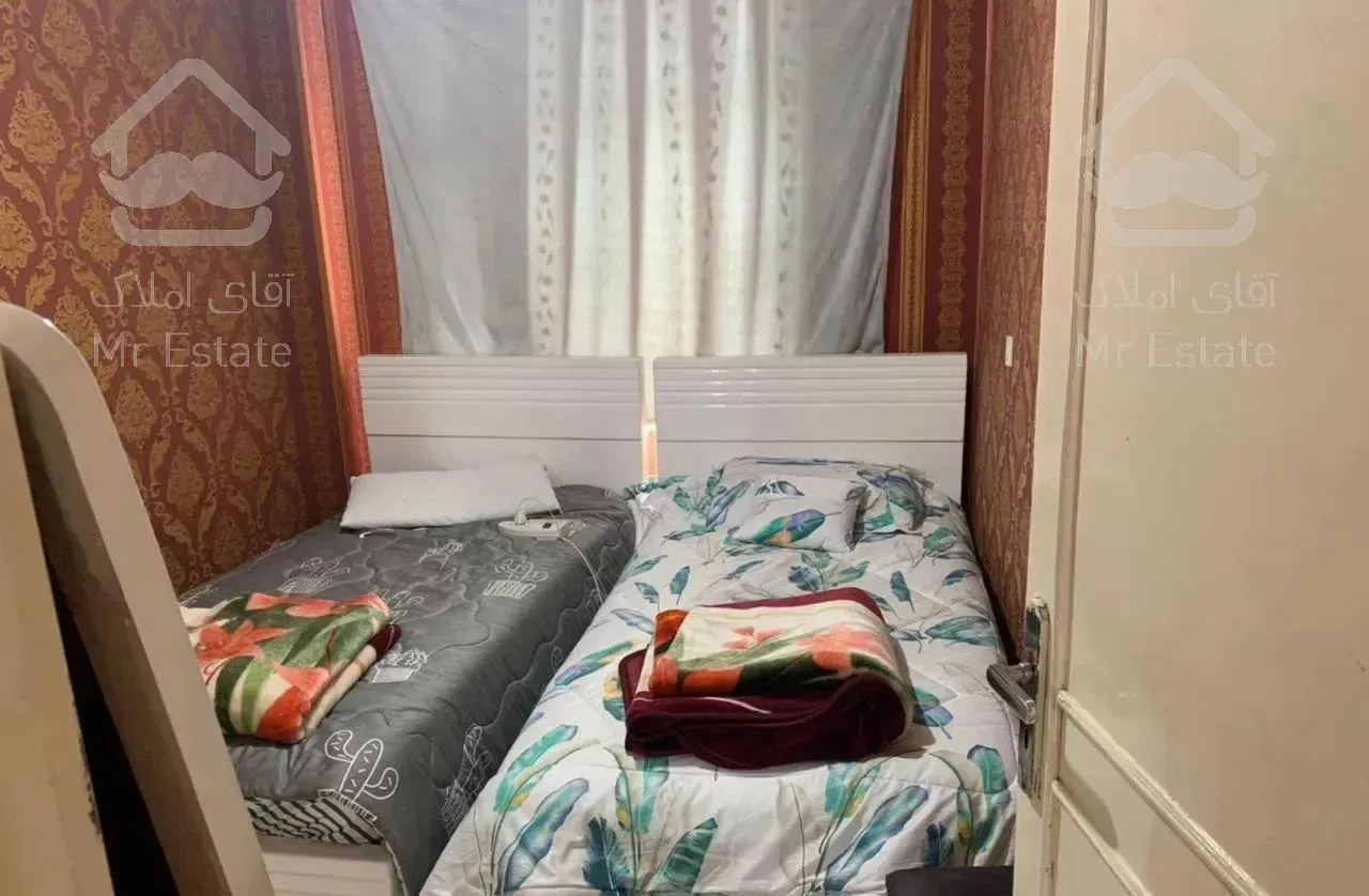 آپارتمان ۶۵ متر  بازسازی  بر خیابان صفدری،بغل مترو