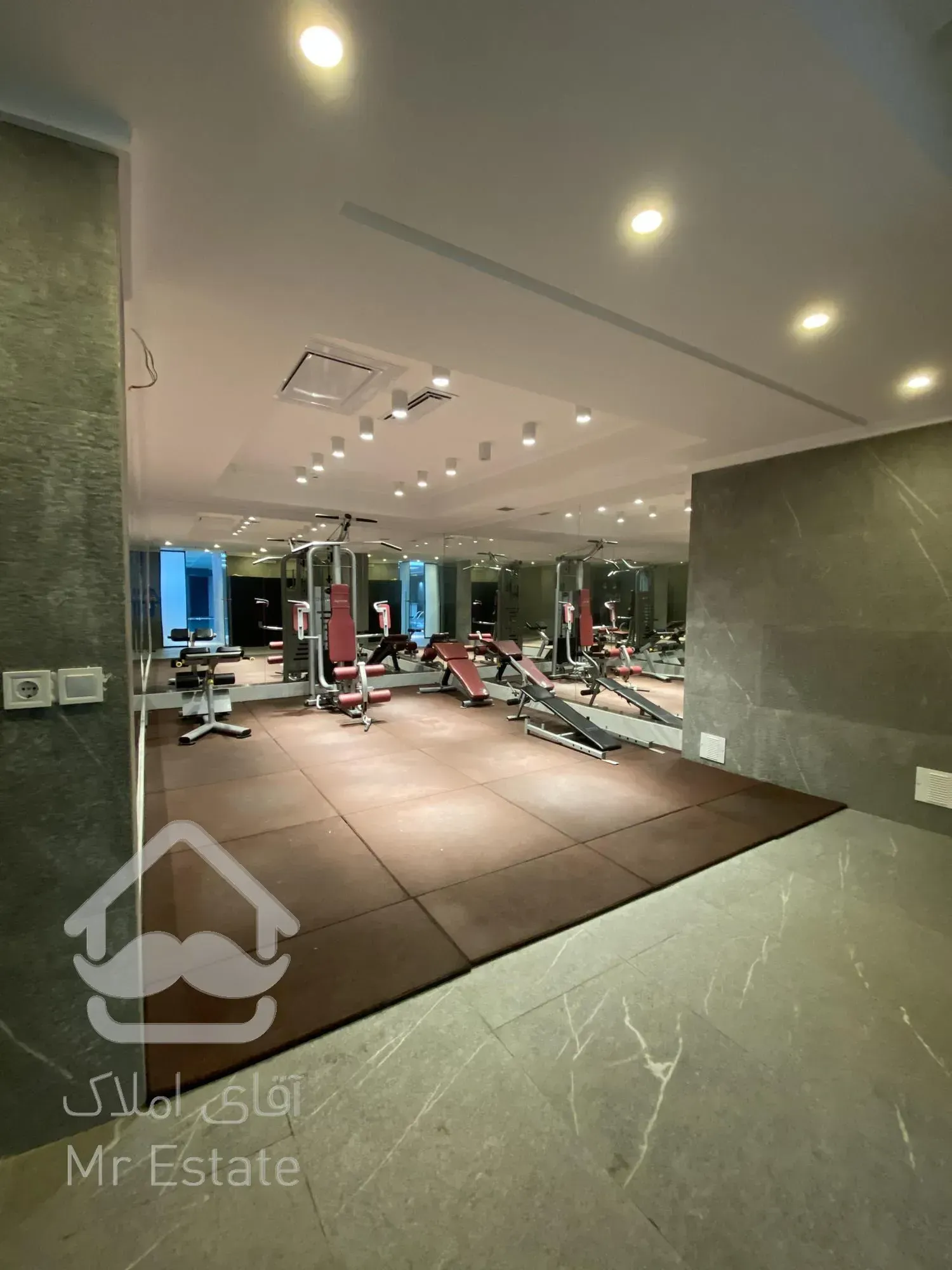 فروش اکازیون ترین ۳۳۰ متری فرمانیه - سنبل