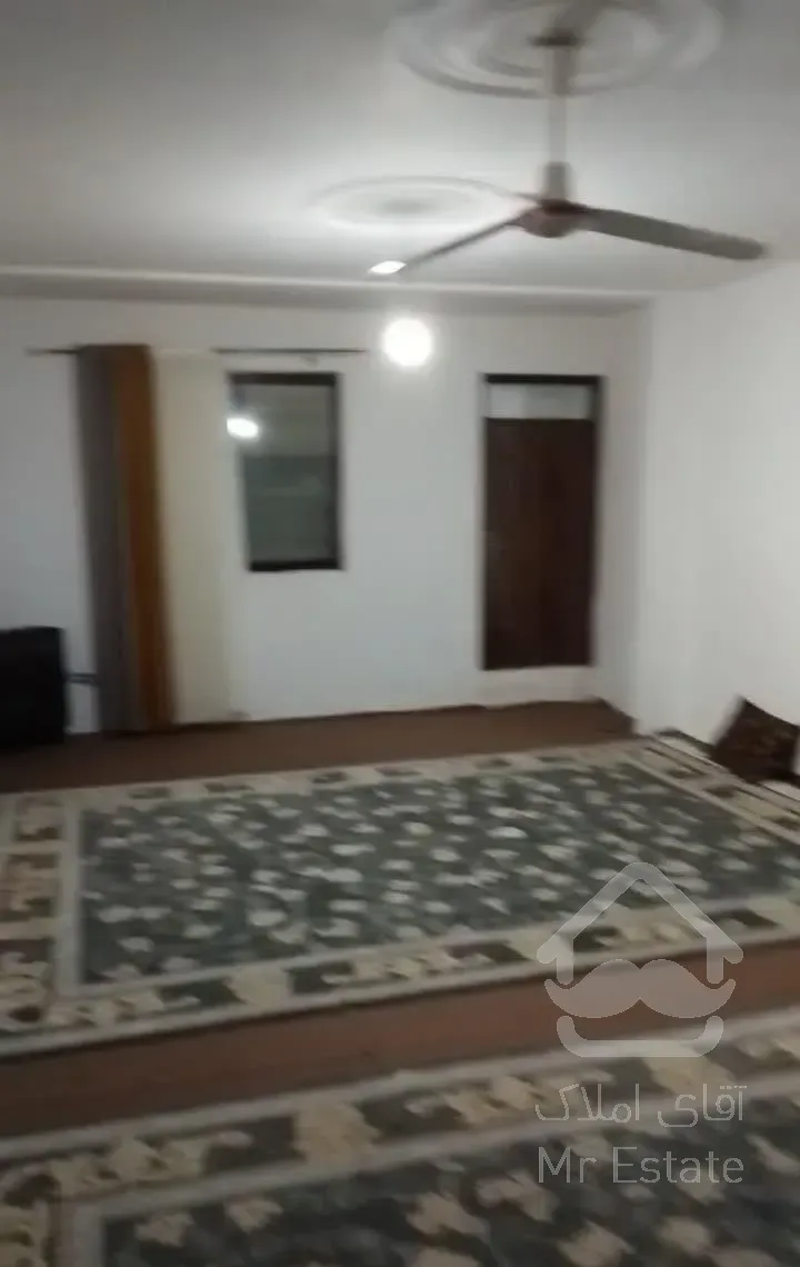 آپارتمان ۹۰ متر بنا و زمین ۳۰۰ متر