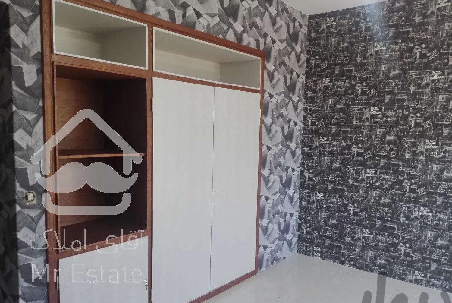 نصب آلکور(کاغذ دیواری)