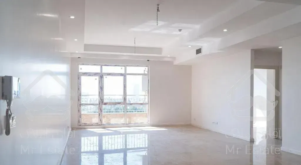 آپارتمان۱۰۲متر۲پارکینگ