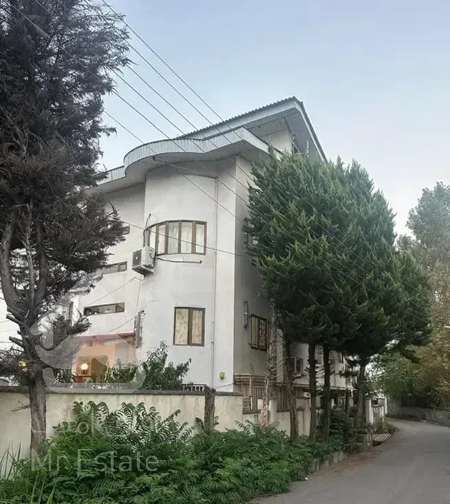 فروش آپارتمان ۱۴۰ متری ۲ خوابه طبقه ۱