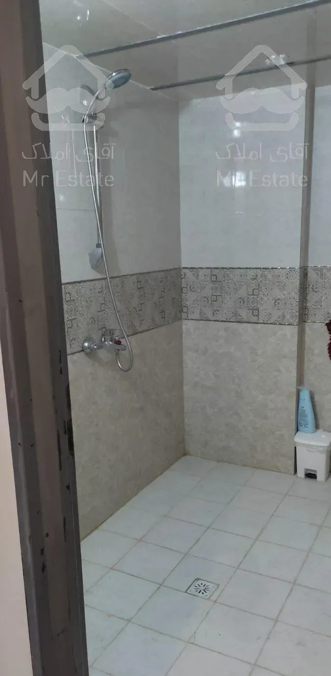 آپارتمان ۱۳۰متردوخوابه شیک