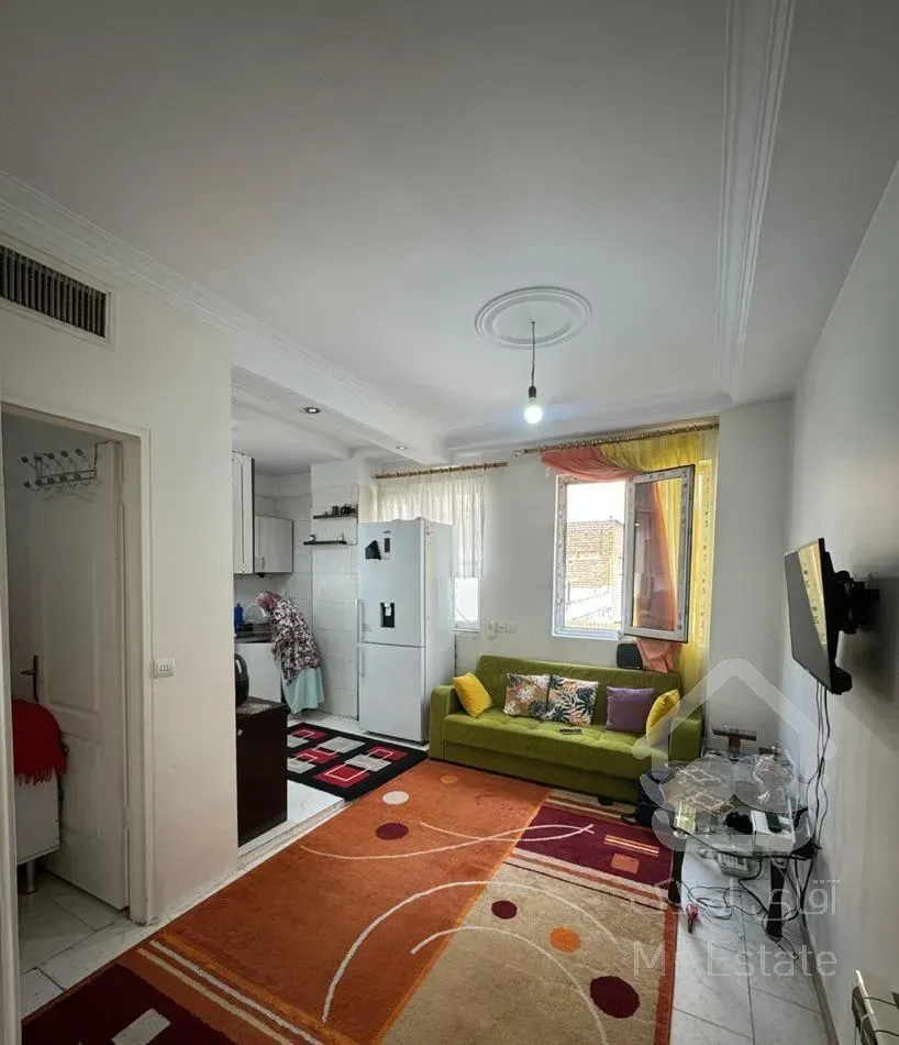 ۴۰ متر اسانسور دار سالن پرده خور