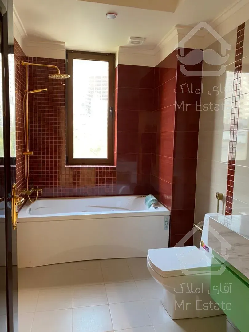 فروش آپارتمان ۳۰۰متر ۴خواب