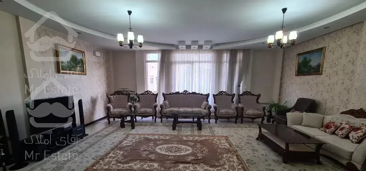 آپارتمان ۱۳۸ متری حاشیه کوچه بیست متری