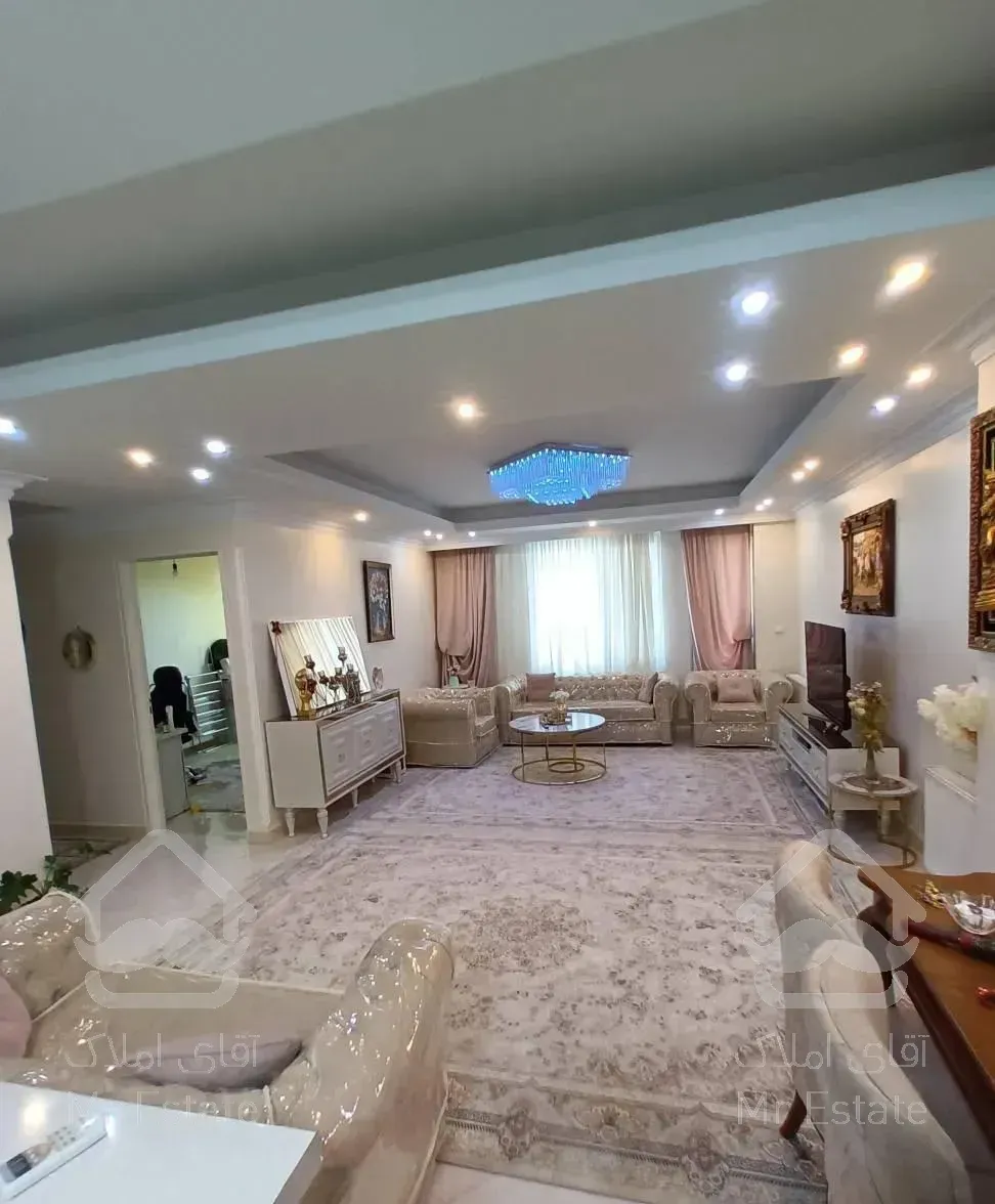 ۱۳۰متر۲خواب نوساز فول امکانات بلوار ارم قولنامه ای