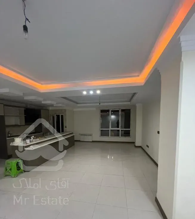 پاسداران شهید عراقی ۱۰۵متر دو‌خواب پنجره قدی/تراس