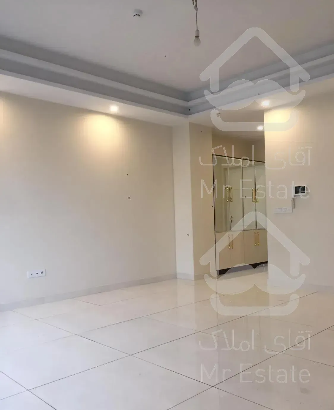 ملک کلید نخورده 105 متری