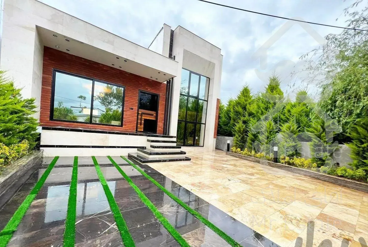 ویلا 230 متری/ سندتکبرگ/ شهرکی/ ویو جنگلی