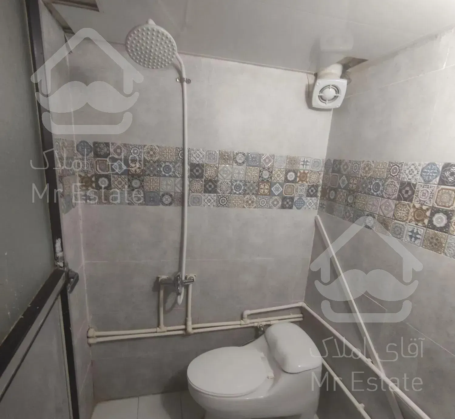 ۵۲متر همکف دارای یک خواب دارای حیاط خلوط