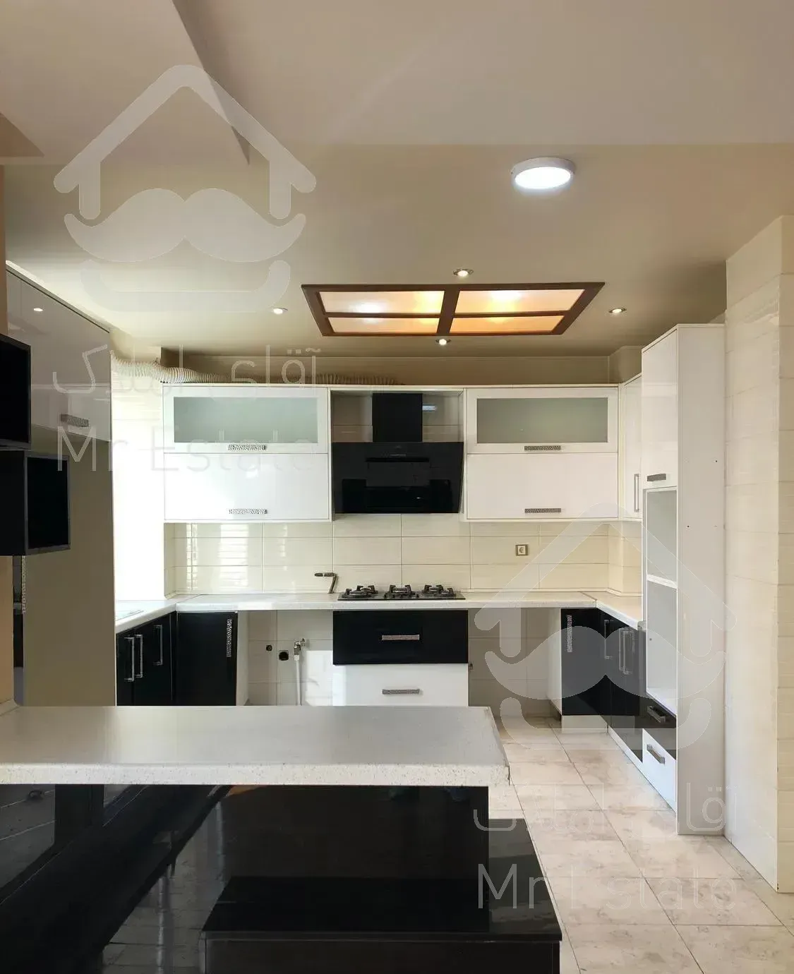 ۱۷۰متر ۳خواب خوش نقشه تک واحدی دارای سالن جیم گیشا