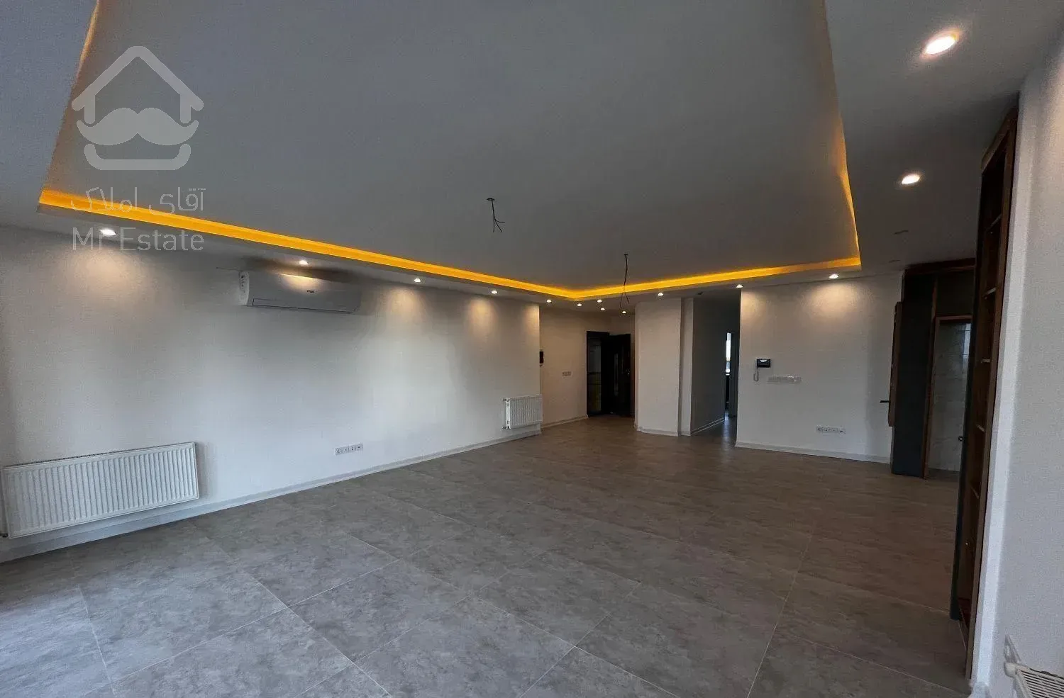 175 متری‌ کلیدنخورده‌ طبقه ششم محوطه کاخ