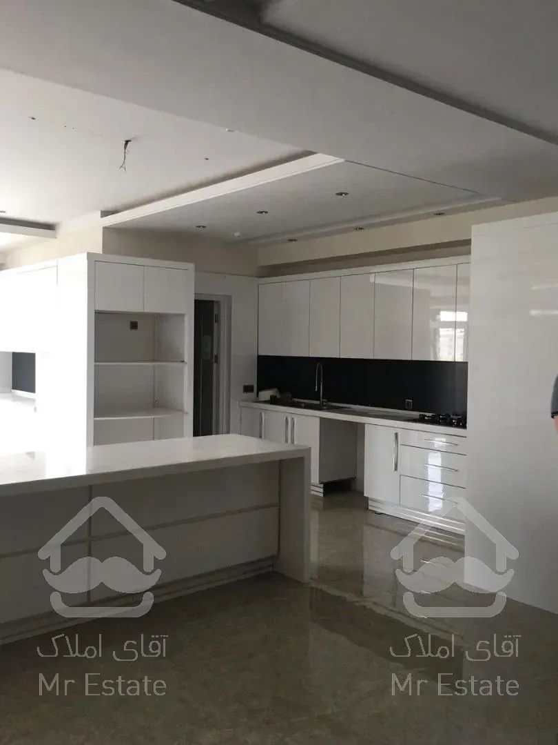 اجاره و رهن آپارتمان زعفرانیه 450  متر لوکس