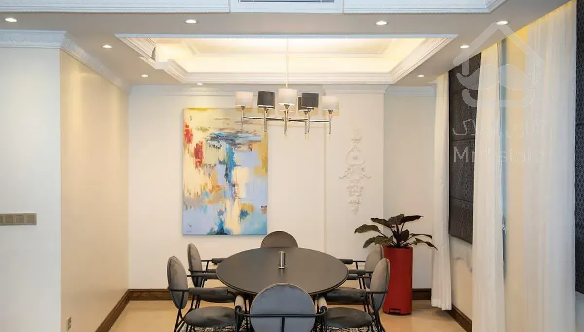 آپارتمان ۱۰۰متری/نیاوران خیابان دربار قدیم/فول