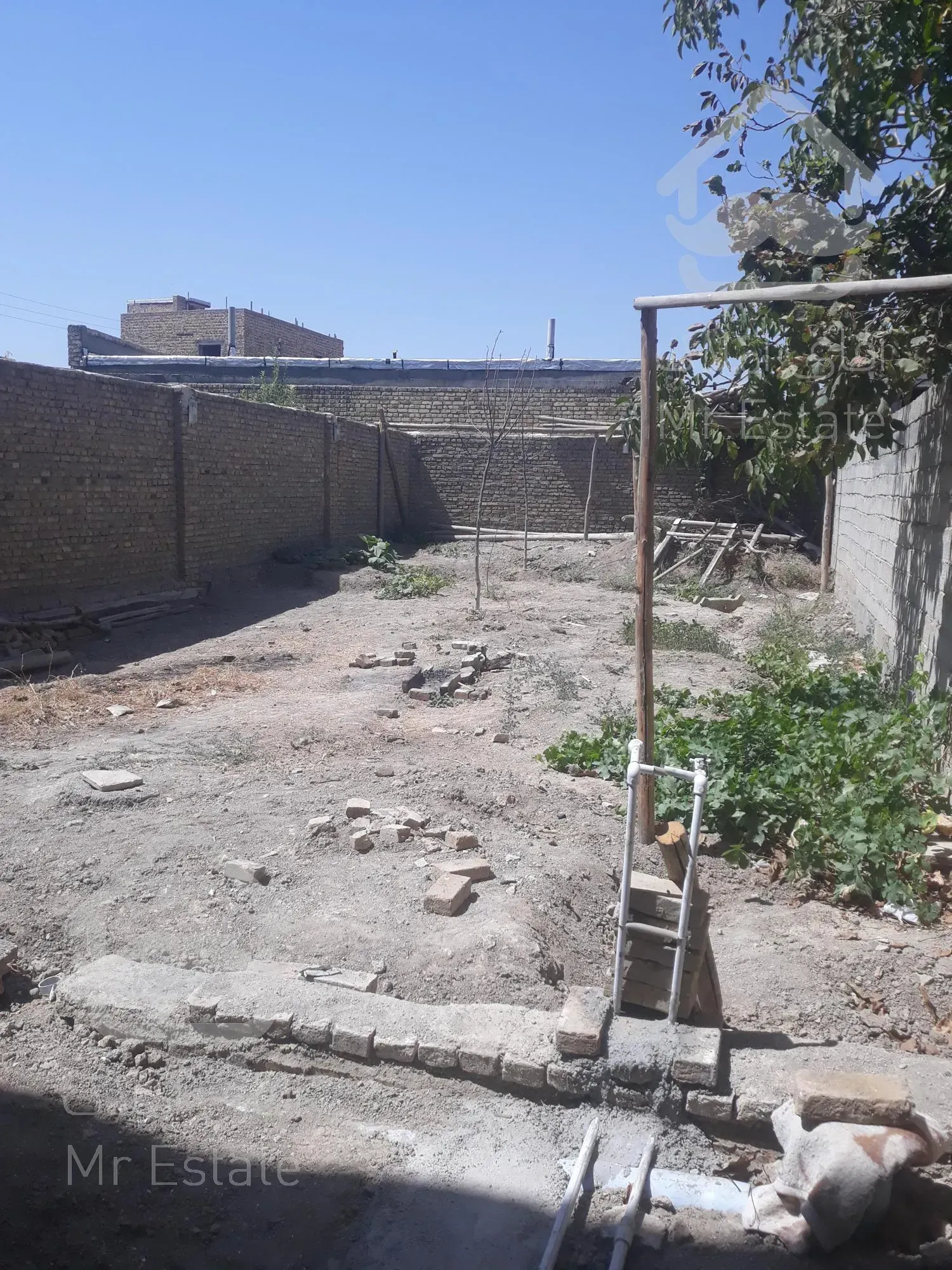 منزل مسکونی ۲۶۰ متر قطلو