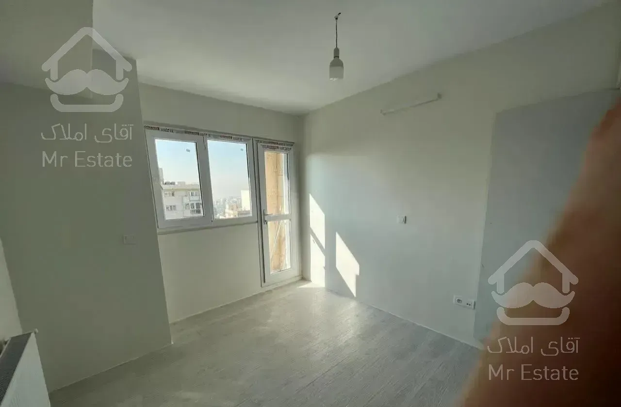 آپارتمان ٨٥ متری طبقه ٥ غربی