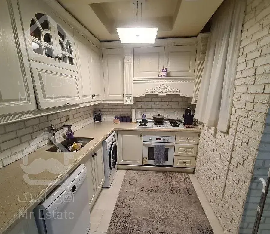 آپارتمان ۱۰۶ متری/دو خواب/گلچین شمالی