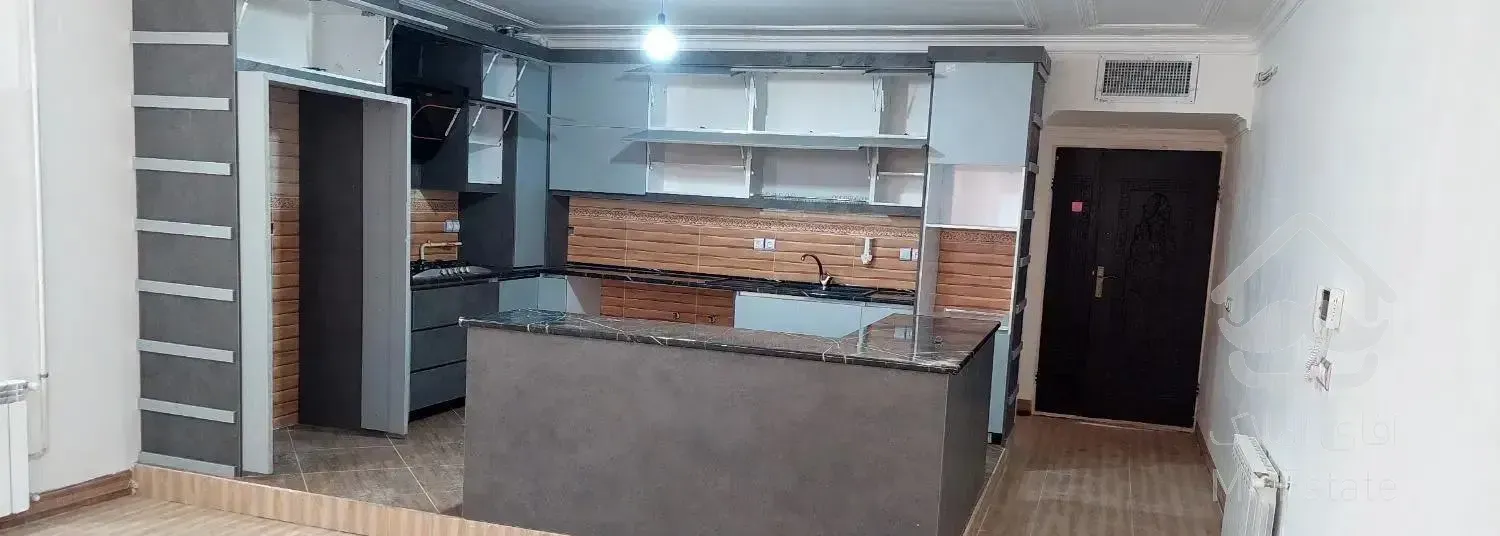 آپارتمان بالا ویلایی