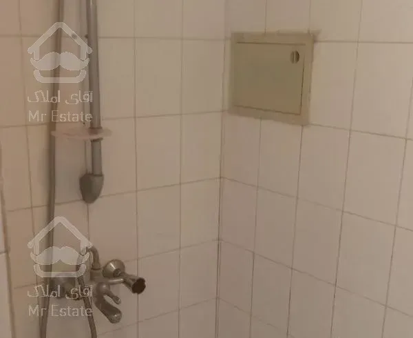 ۸۱ متر ۲ خواب اشرفی اصفهانی خ باهنر