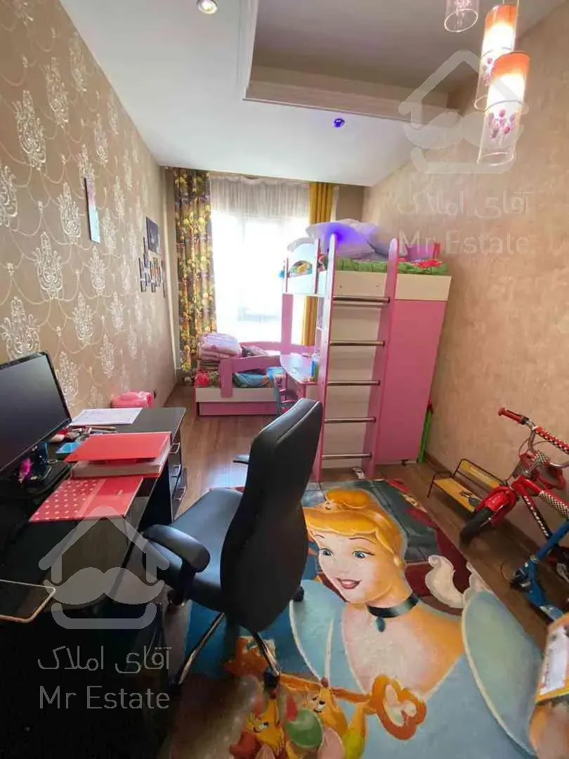 آپارتمان 135 متر / 3 خوابه / 6 ساله / فردوس غرب