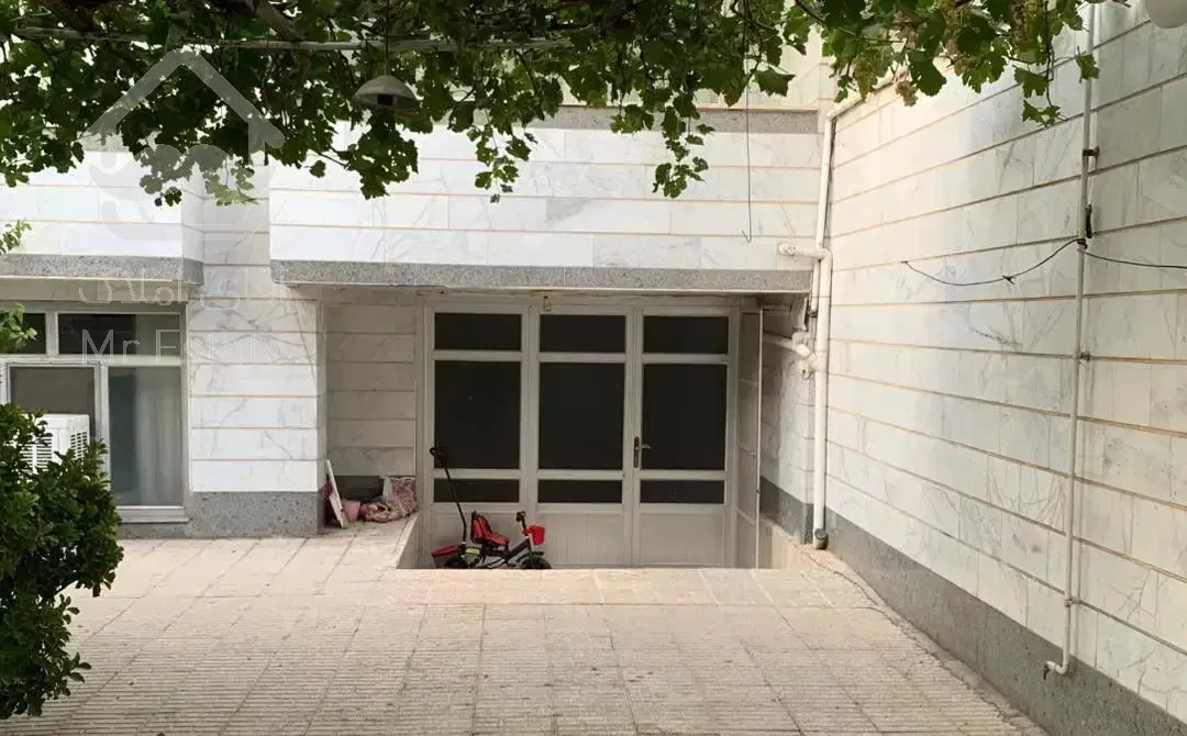 اجاره آپارتمان ۱۳۰ متری ۱ خوابه همکف