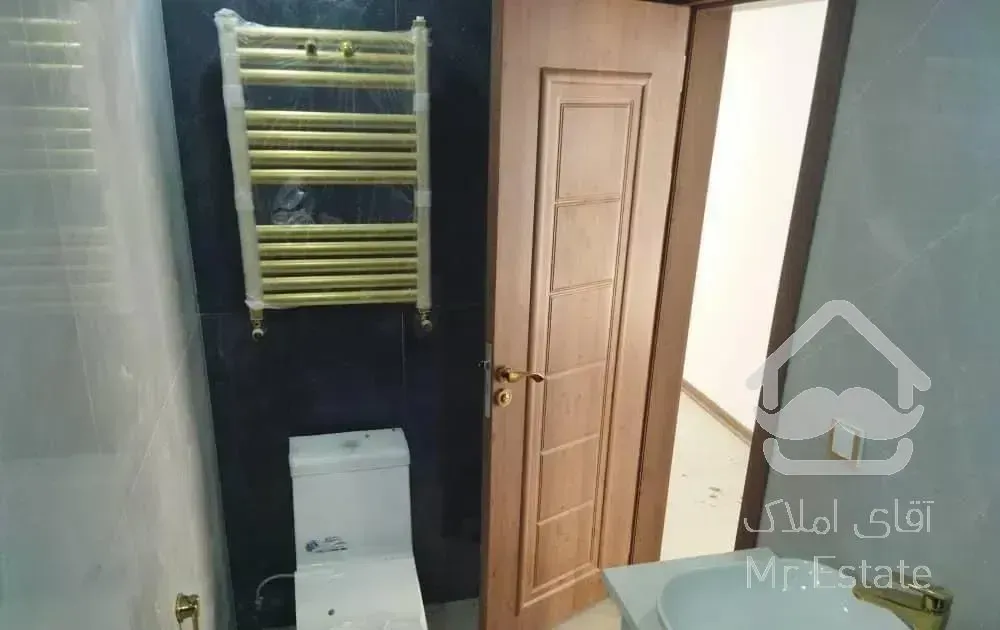 برج مجلل تریتیوم طبقه20 دریاچه