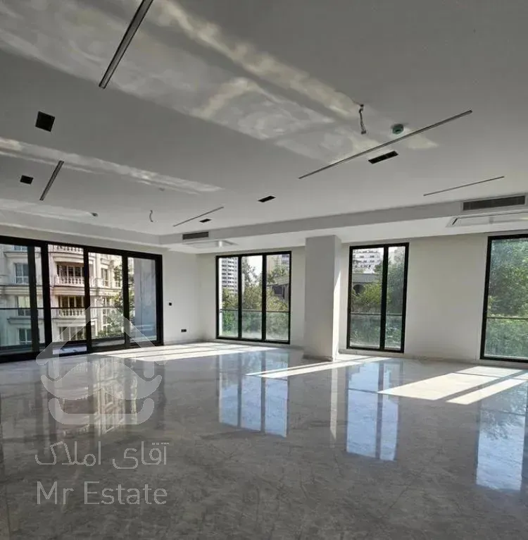 زیر قیـمت،نیــاوران 3 خواب، 235 متر، فول امکانات