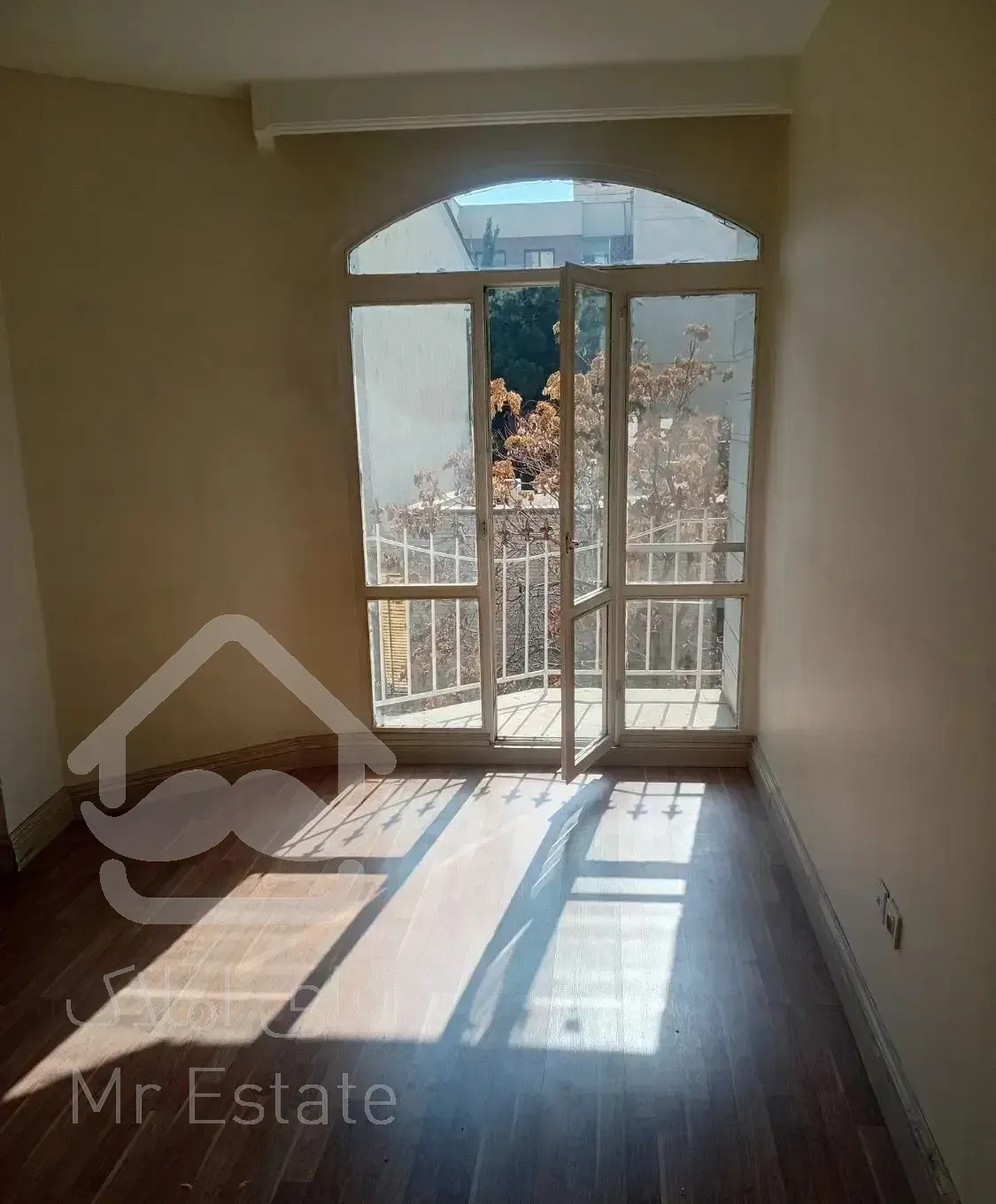 ۱۱۵ متر سه  خوابه یخچال