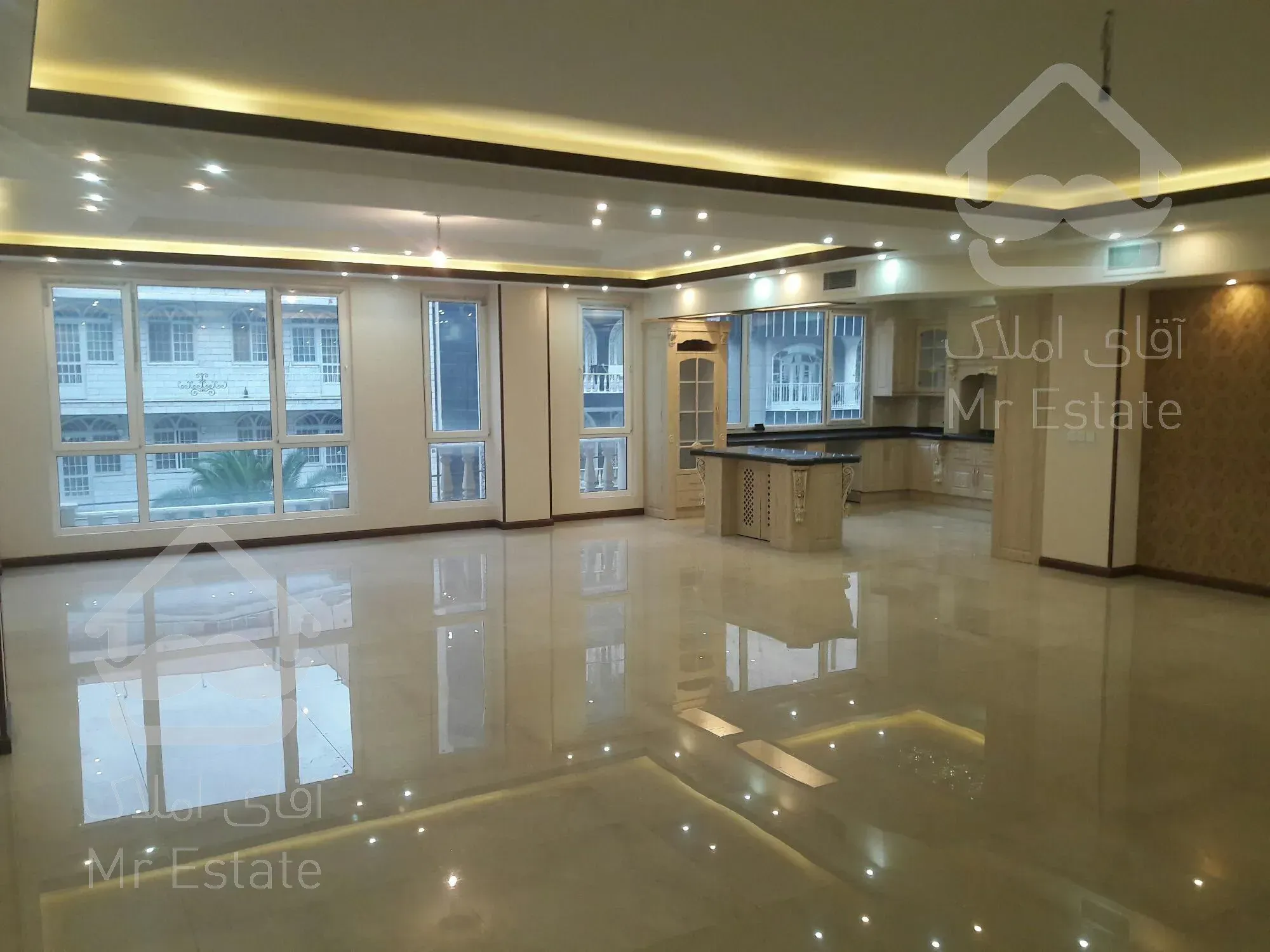 رهن و اجاره آپارتمان مسکونی240متری در صادقیه